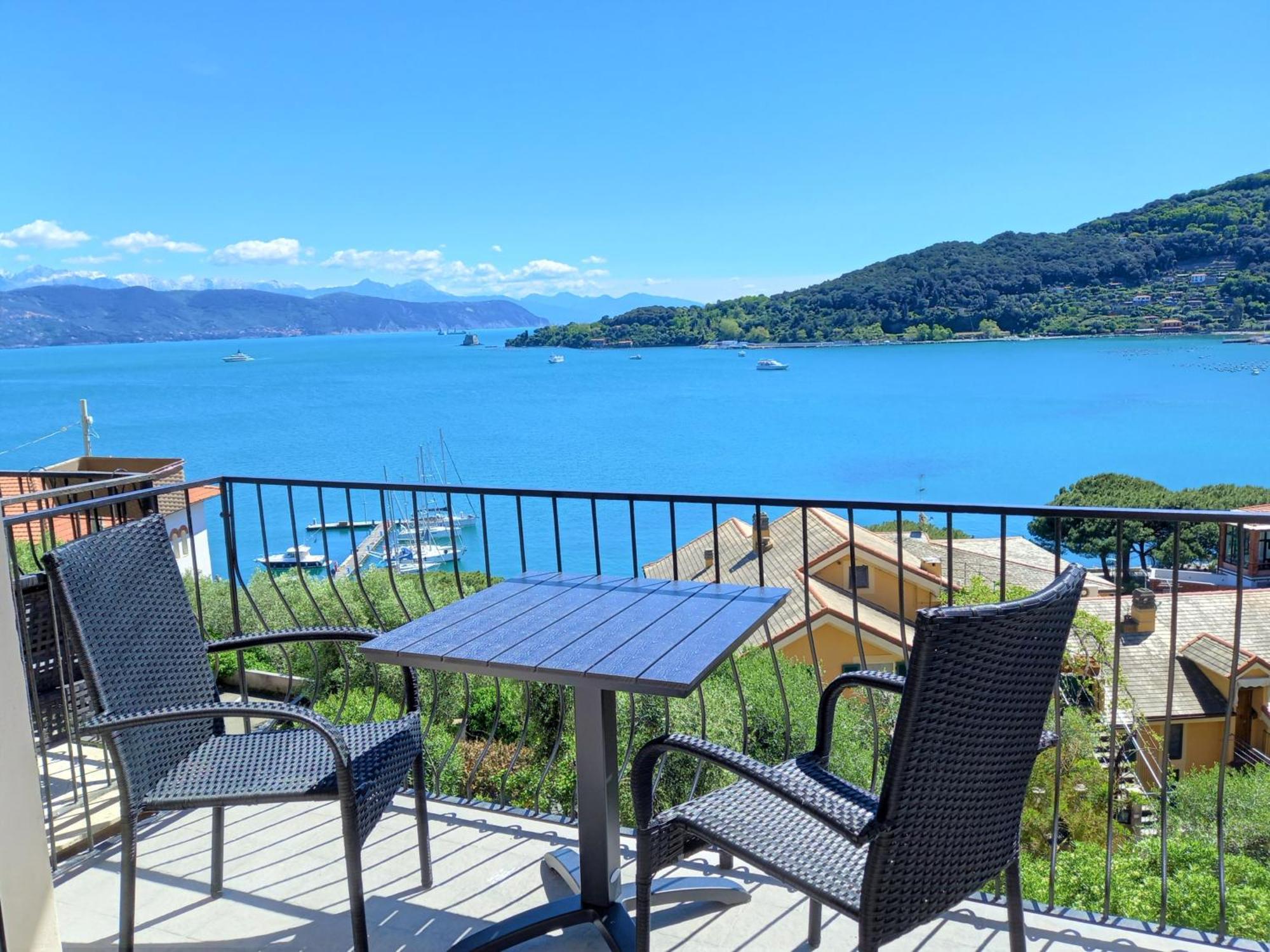 Anima Di Mare Apartment Портовенере Екстериор снимка